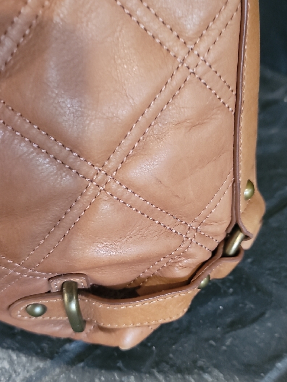 Vintage Fossil Women's Quilted Leather Hobo Bag in Tan - Picture 3 of 8